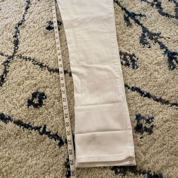 White Levi Jeans🤍 - Picture 5 of 5